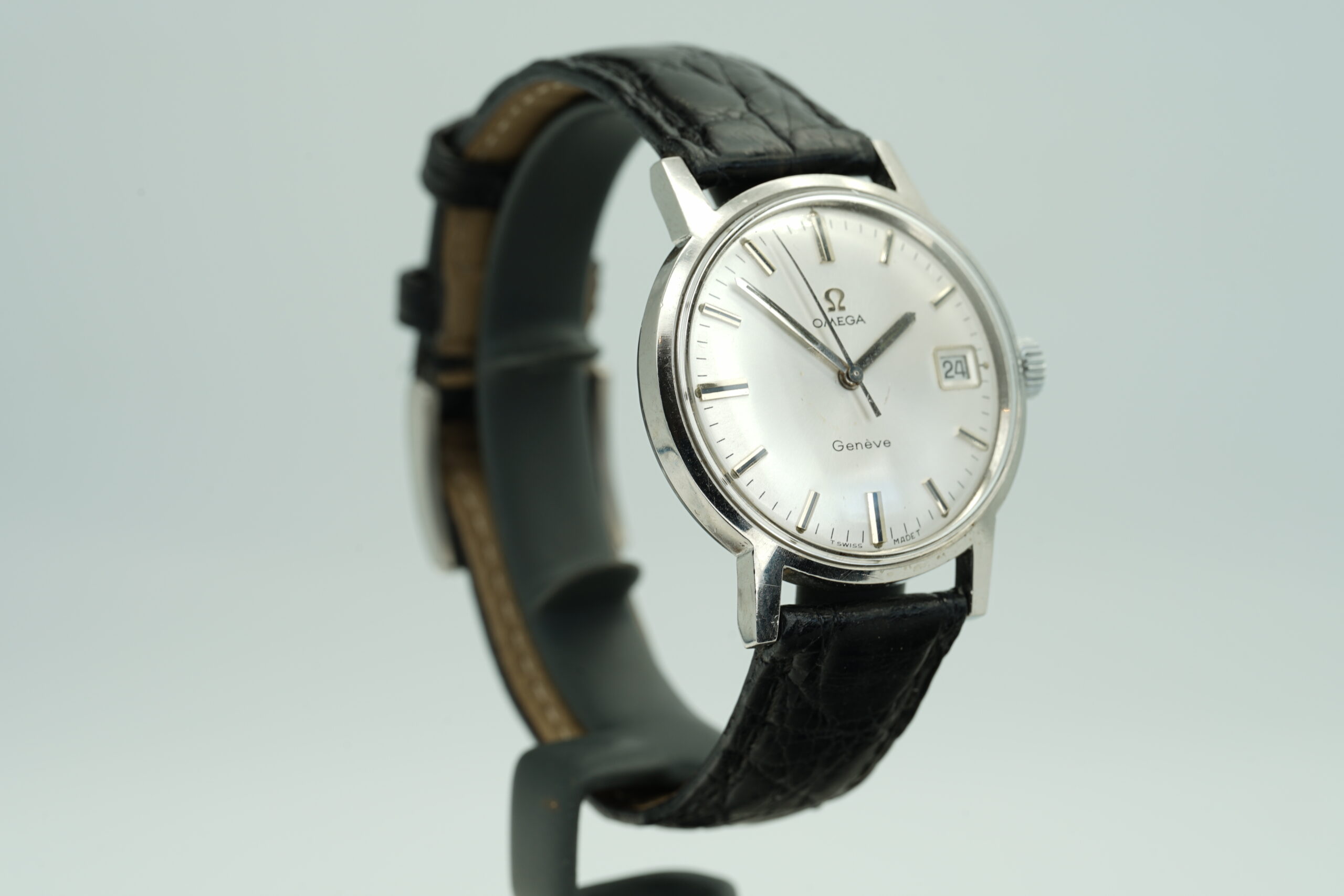 Omega Geneve ref. 136.070 - Image 8